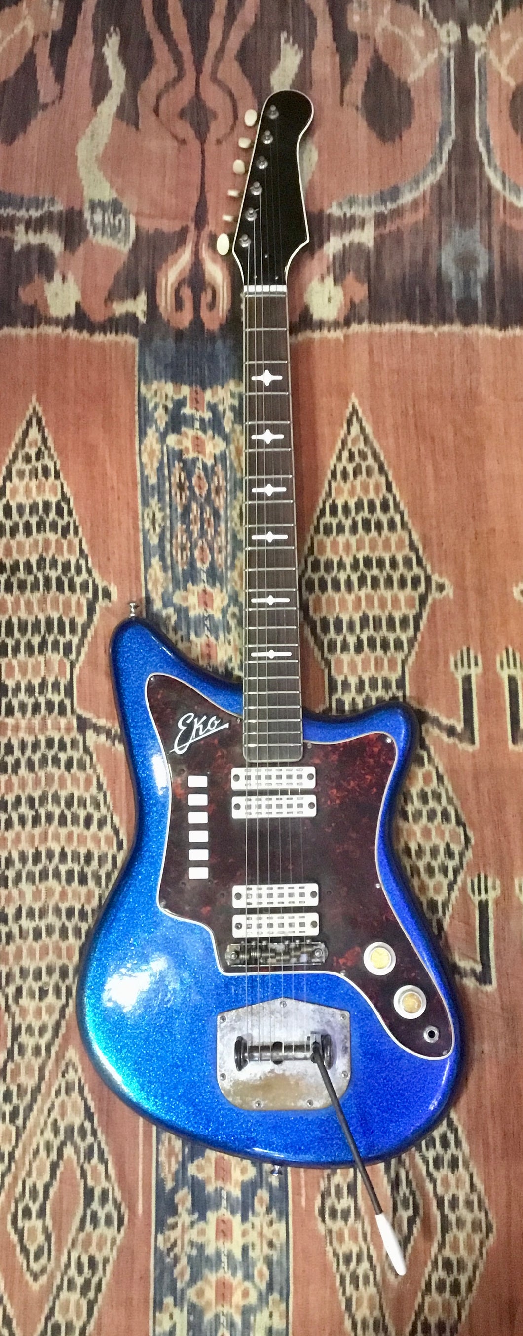 EKO 500v4 Electric guitar Ca.1964 in OHSC w/ Original Trem